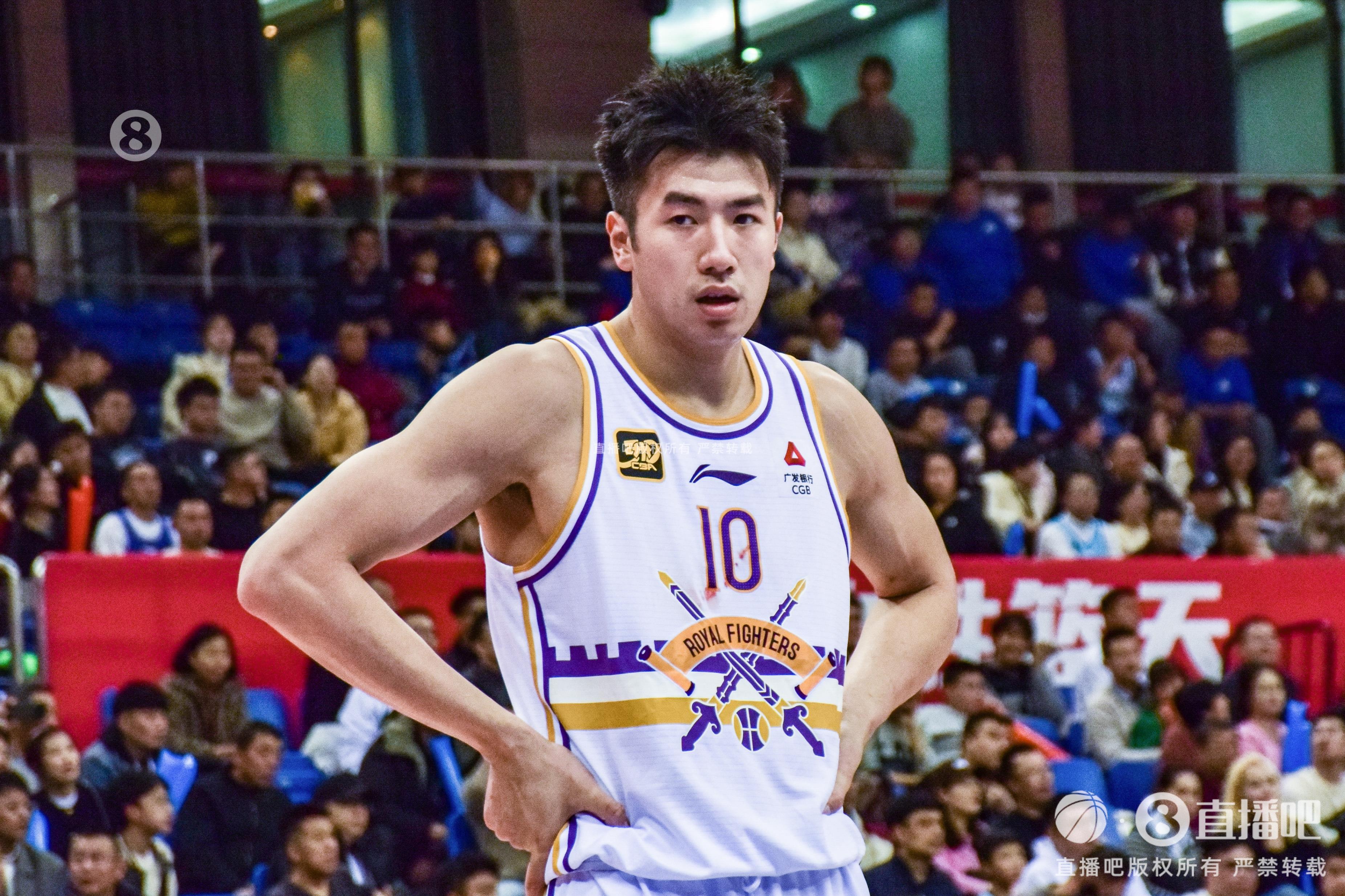 高效表現(xiàn)難救主！鄒雨宸11中8拿下21分7籃板